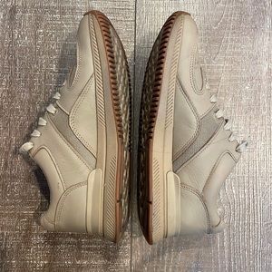 Everlane The Trainer Tennis Shoe Women’s Size 8.5, Wheat